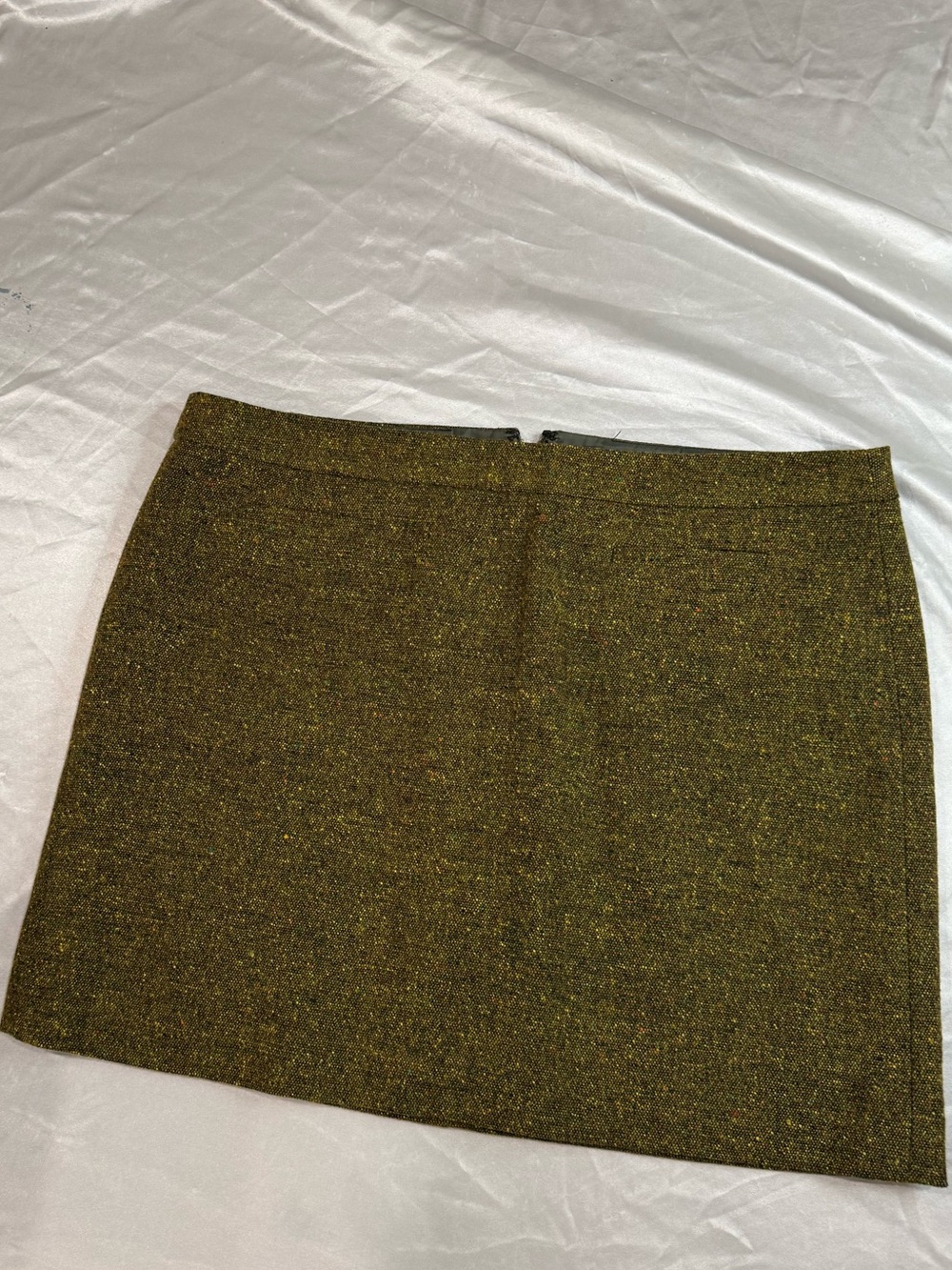 LOFT Olive Green Tweed Mini Skirt - Picture 2 of 7